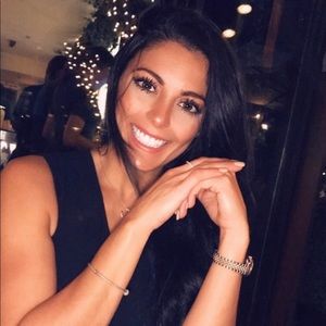 Meet your Posher, Ashlie